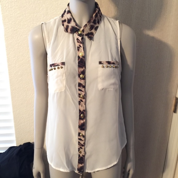 Anthropologie Tops - 🐾Anthropologie E Hanger M Top🐾